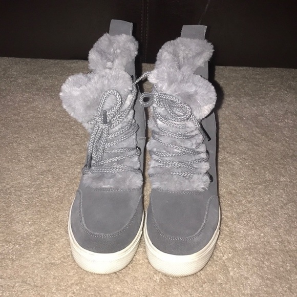 Steve Madden Lift Wedge Sneaker - Picture 4 of 6